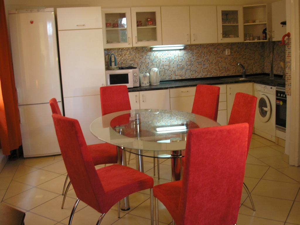 Apartment Riverside - River View Bratislava Phòng bức ảnh