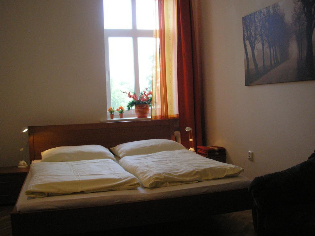 Apartment Riverside - River View Bratislava Phòng bức ảnh