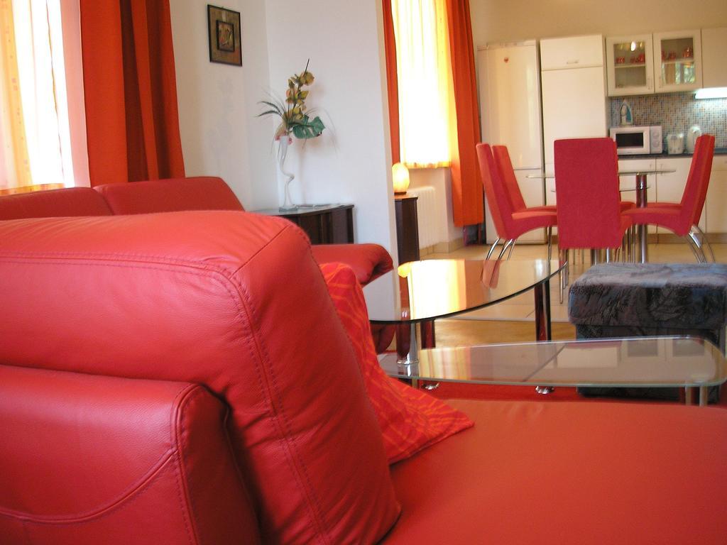 Apartment Riverside - River View Bratislava Phòng bức ảnh